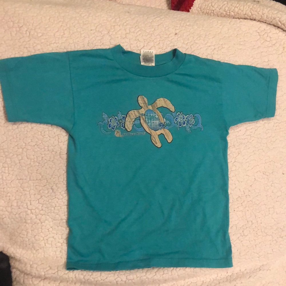 Teal sea turtle shirt